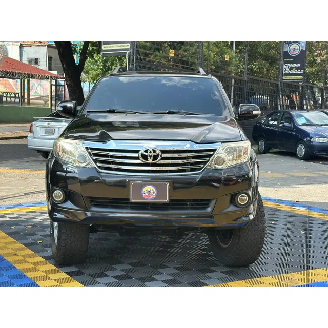 Toyota Fortuner Sr