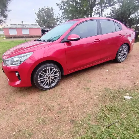 Kia Rio 2019 1.4 Ex Plus Sedan 100cv 6mt