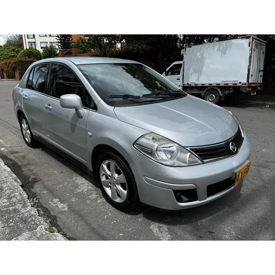 Nissan Tiida 1.8 Emotion 4 P