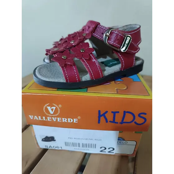 Sandalia Roja De Niña En Piel Nro. 22 Valle Verde Nueva