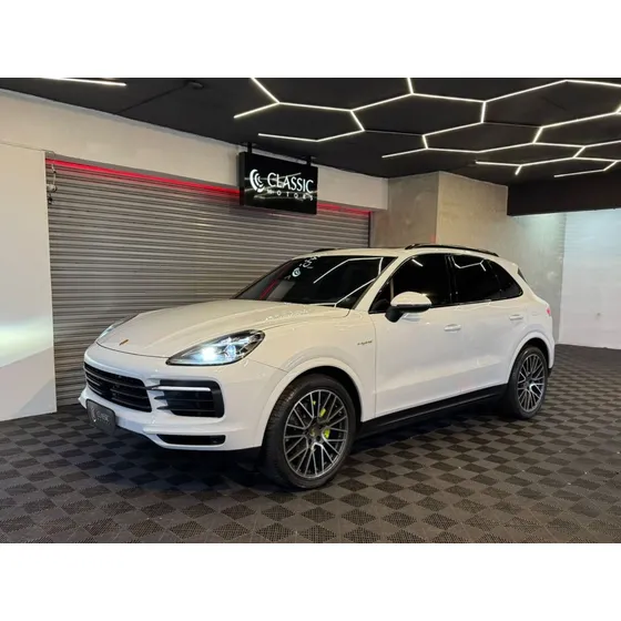 Porsche Cayenne E-hybrid 3.0 V6 462cv