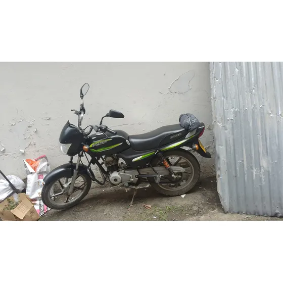Moto En Buen Estado Casi Nueva