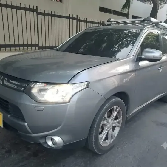 Mitsubishi Outlander 2015 2.4l