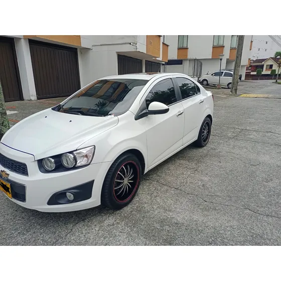 Chevrolet Sonic 1.6 Lt 5 P