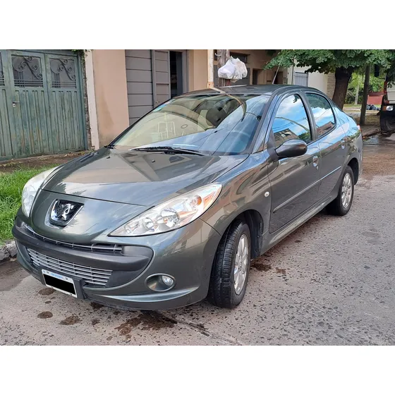 Peugeot 207 1.4 Sedan Xs