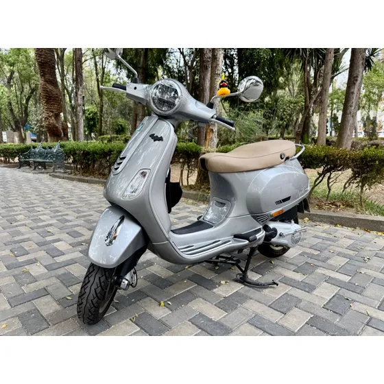 Impecable Motoneta Vespa Napoli 2022 3vtech 150 Cc Abs