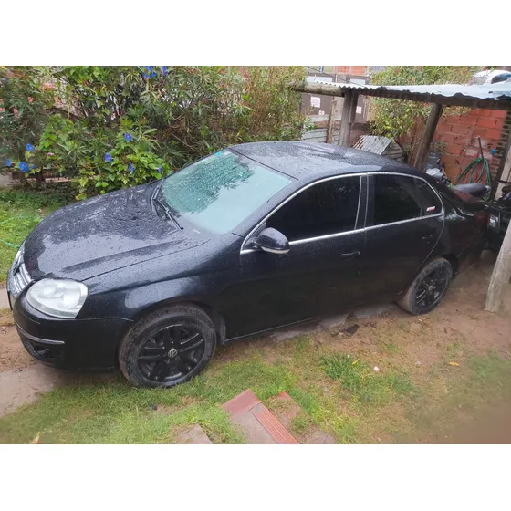 Volkswagen Vento 2.5 Advance 170cv