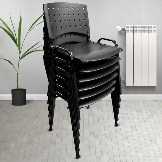 Silla Lisy Apilable Fija Plástica Oficina Reforzada Pack X6 Super Fuertes Mobilarg Color Negro