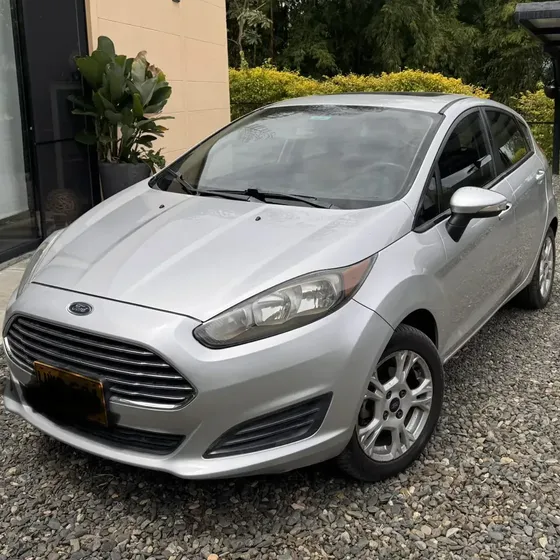 Ford Fiesta 2014 1.6 Hatchback Se