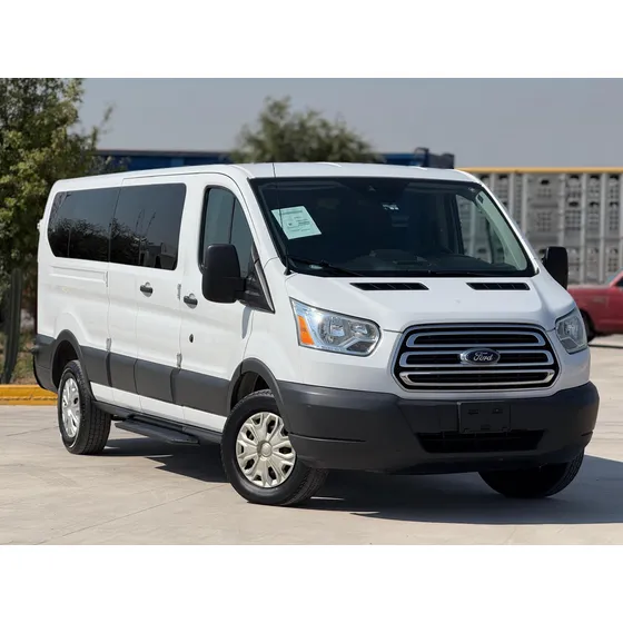 Ford Transit 3.8 Gasolina Bus 15 Pasajeros At