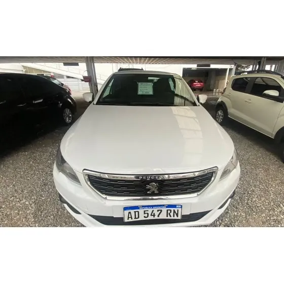 Peugeot 301 1.6 Allure Plus Tip