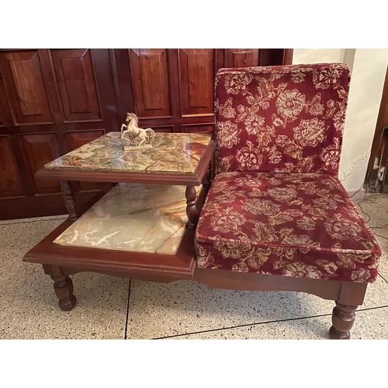 Mesa De Caoba Con Topes De Mármol Onix Verde. Telefonera