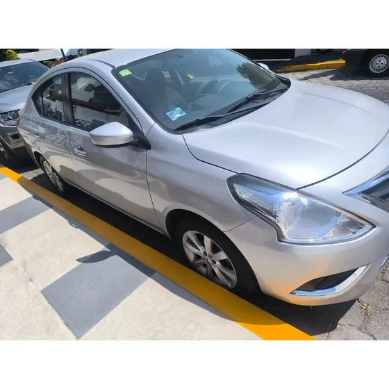 Nissan Versa 1.6 Advance At
