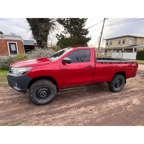 Toyota Hilux 2.4 4x4