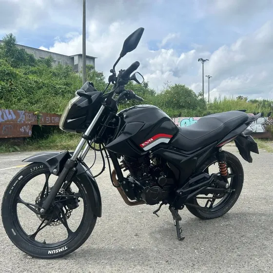 Motocicleta  Akt  Ak125rl Evo Modelo 2015 Color Negro