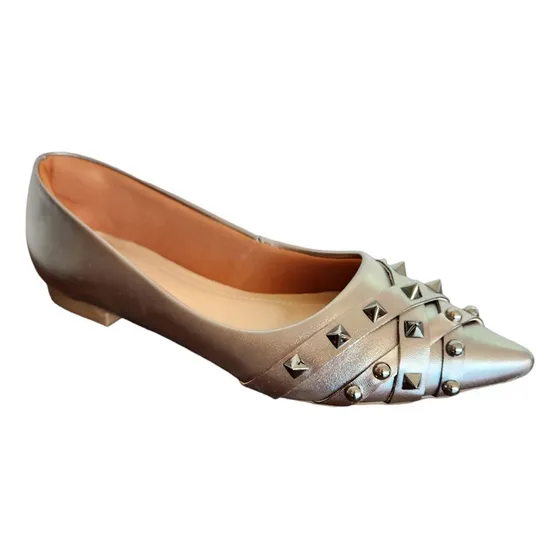 Sapatilha Feminina Bico Fino Metalizada Rebites Spikes Moda