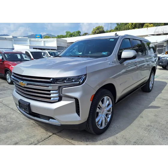 Chevrolet Suburban 5p High Country V8/6.2 Aut