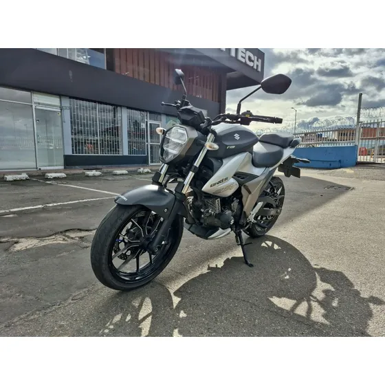 Suzuki Gixxer 250 