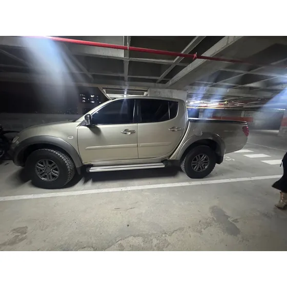 Mitsubishi L200 Sportero 3.2 Superlujo