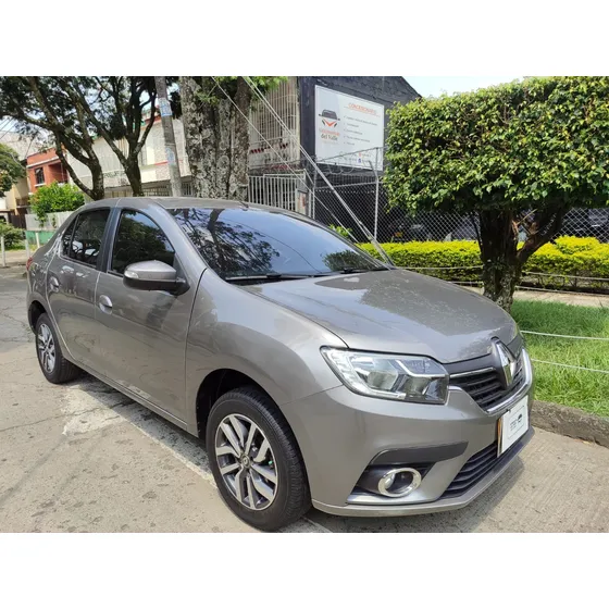 Renault Logan Zen Mt