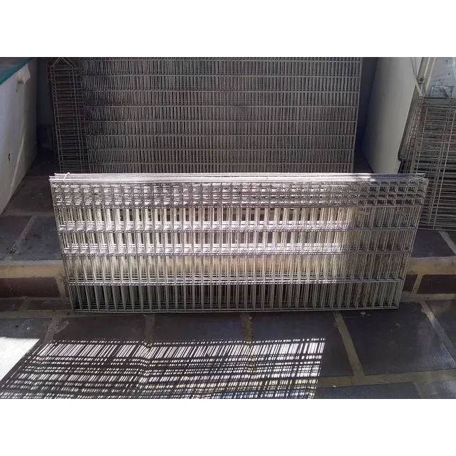 Racks De 14 Jaulas Para La Cría De Conejos