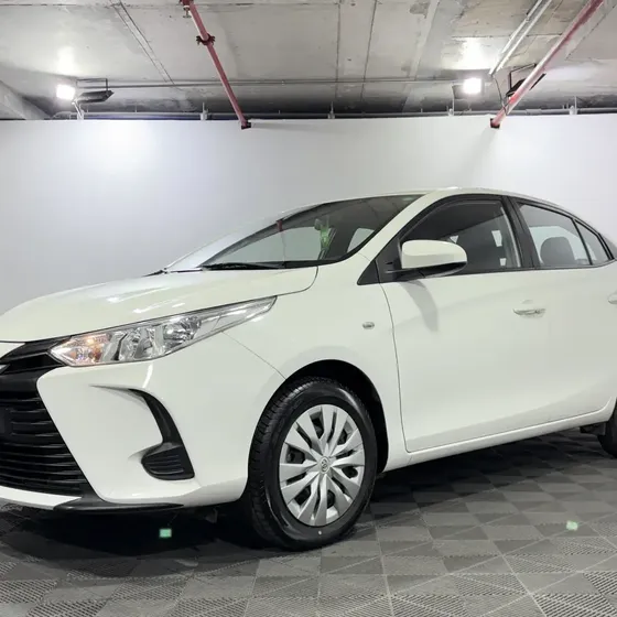 Toyota Yaris 2022 1.5 Sedan Gli 151pe0 2022 en Las Condes - RM (Metropolitana) usado