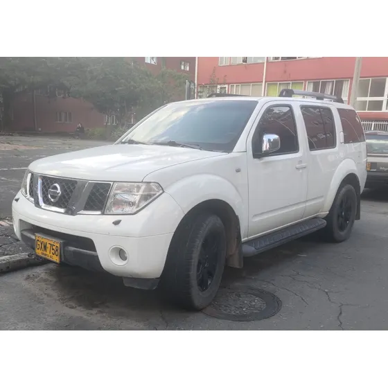 Nissan Pathfinder 2.5 R51 Le Premium