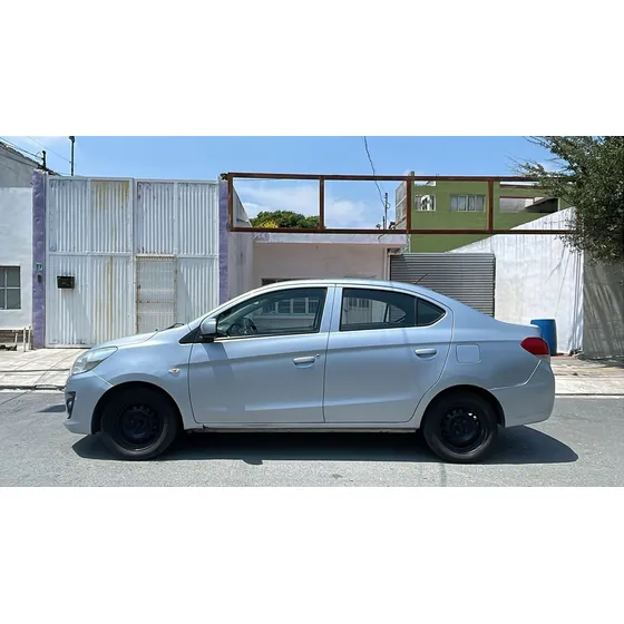 Dodge Attitude 1.2 Se Mt