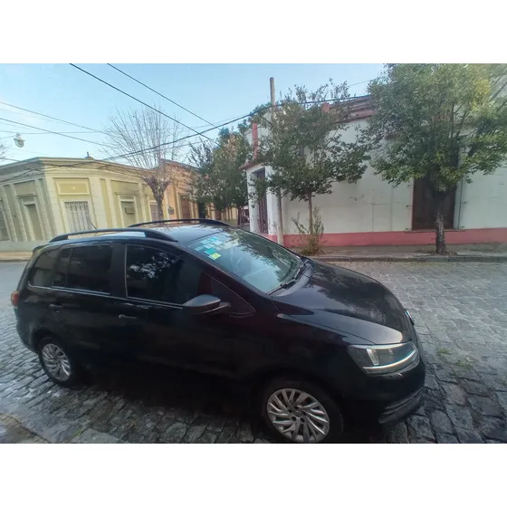 Volkswagen Suran 1.6 Comfortline 101cv