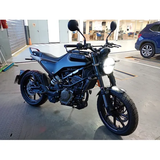 Husqvarna Svartpilen 200 Abs Como Nueva 1072kms Leandro R