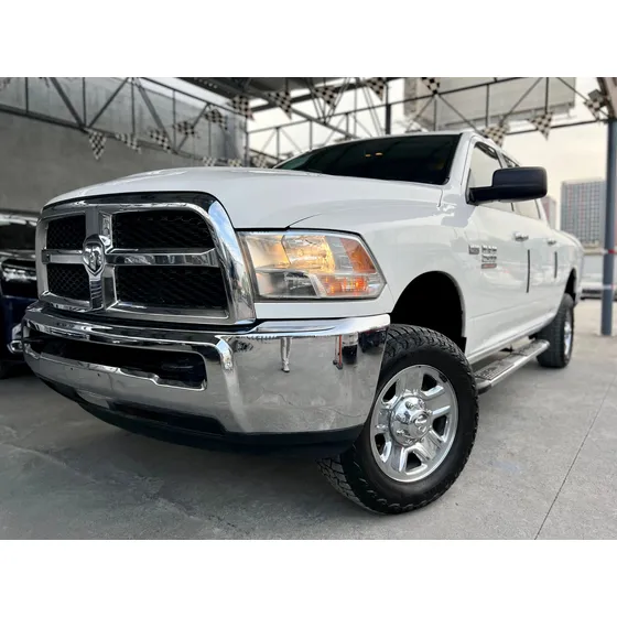 Dodge Ram 2500 Crew Cab Slt Trabajo 4x4 V8 6at