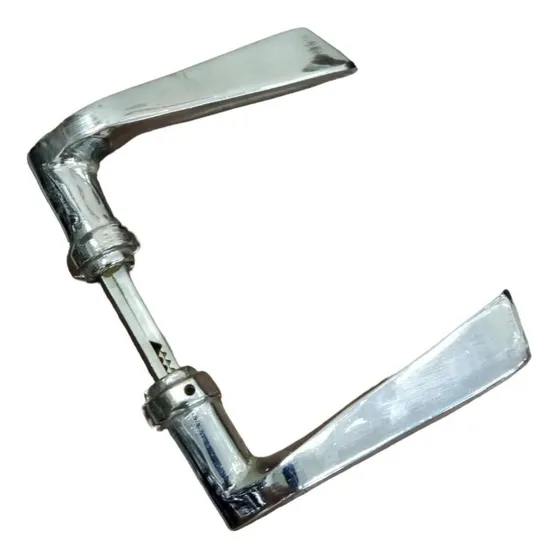 Pestillo Manija Avion Bronce Cromado 8mm - Ferrejido