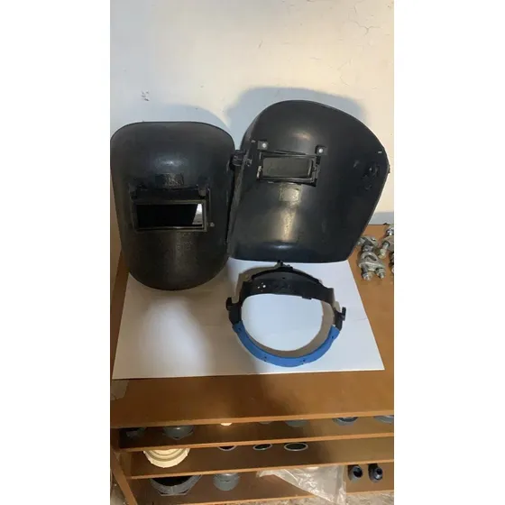 Careta Para  Soldar 2 Nuevas Y 2 Usadas En Buen Estado