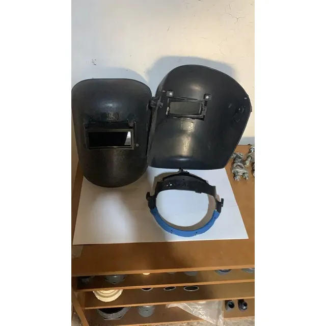 Careta Para  Soldar 2 Nuevas Y 2 Usadas En Buen Estado
