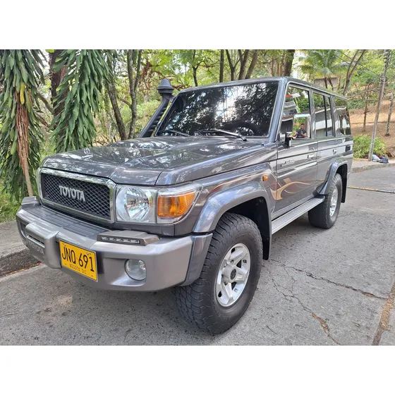 Toyota Land Cruiser Land Cruiser Grj76 Lx