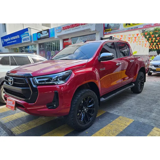 Toyota Hilux 2.4cc Diesel 4x4 At