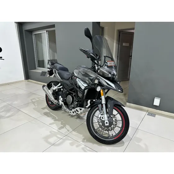 Benelli Trk 251
