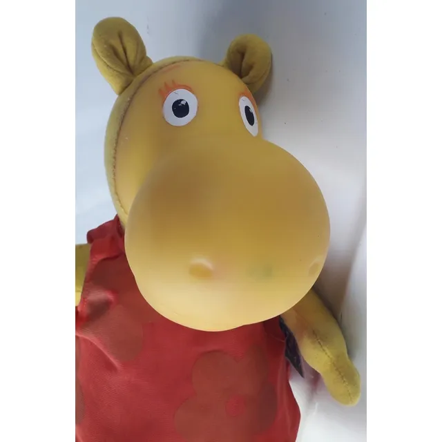 Multibrink - Boneca Tasha Backyardigans - Usado - 30cm