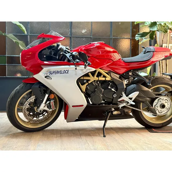 Mv Agusta Superveloce 800, (no Ducati, Bmw, Kawasaki, Honda)