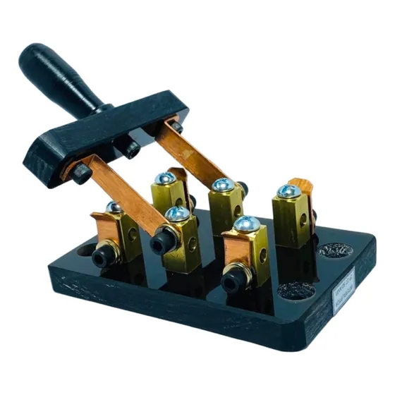 Interruptor  Doble Tiro 2 Polos 60 Amperes Doble Cuchilla