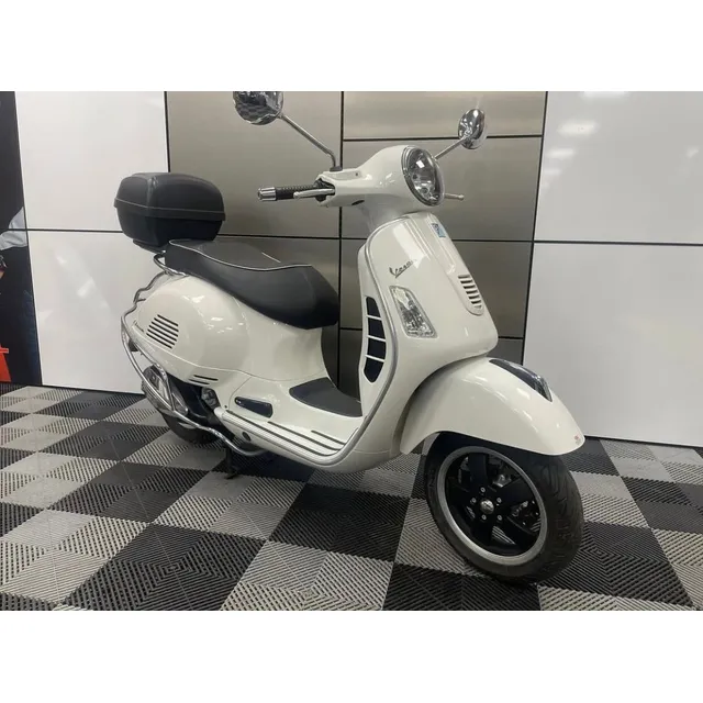 Vespa Gts 300