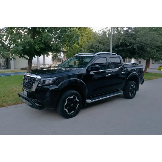 Nissan Np300 Frontier 2.5 Platinum Le Aa Mt