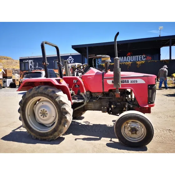 Tractor Agricola Mahindra 3325 2004