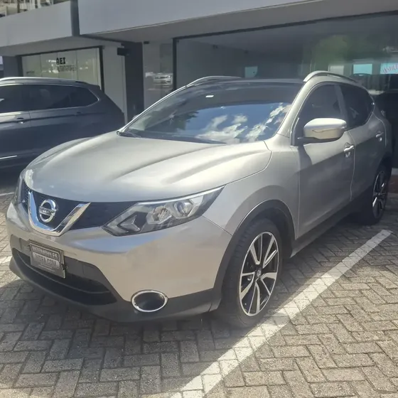 Nissan Qashqai 2015 2.0l 4wd +2 4x4