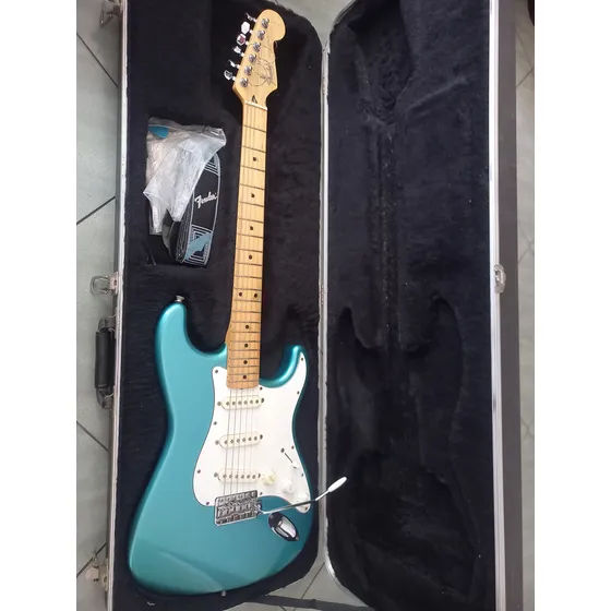 Fender Stratocaster Standard Japón