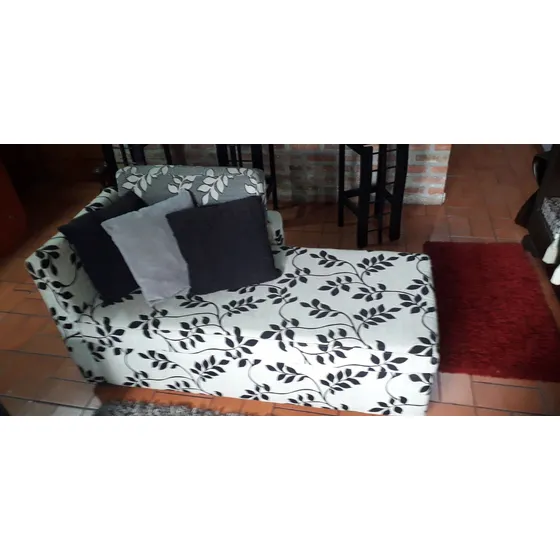 Hermoso Sofa, Divan En Blanco Y Negro