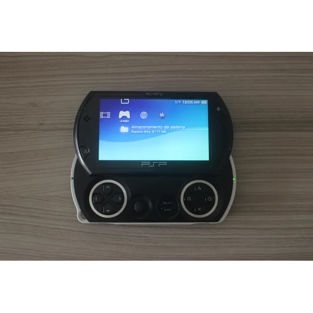 Sony Psp Go 16gb Standard  Color Negro