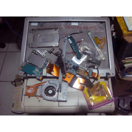 Laptop Sony Vaio Vgn/pcg6v1l /varias Piezas