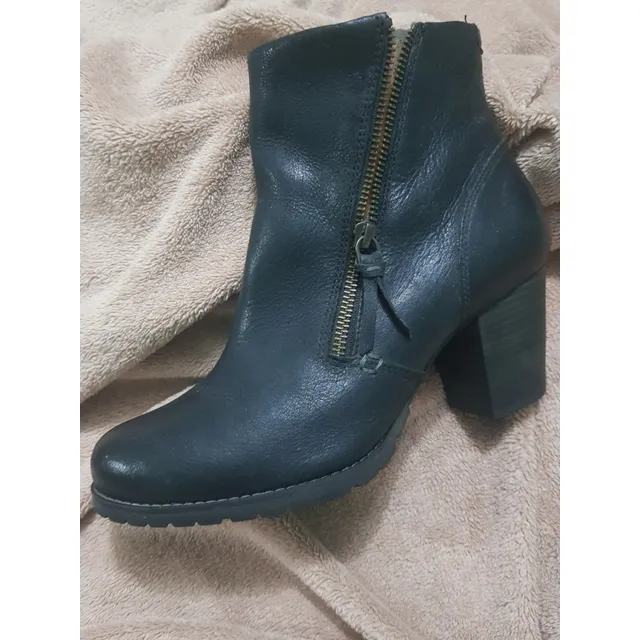 Botas Clarks Talla 39 N Cional Y Uk 6 Y Medio, Compradas En