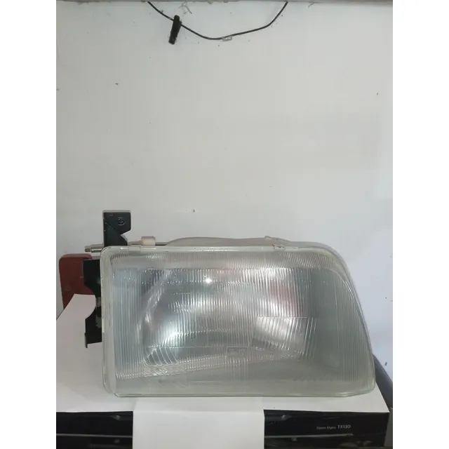Faro Principal R.c.d.   Derecho Corcel 86-87 ( L.d )